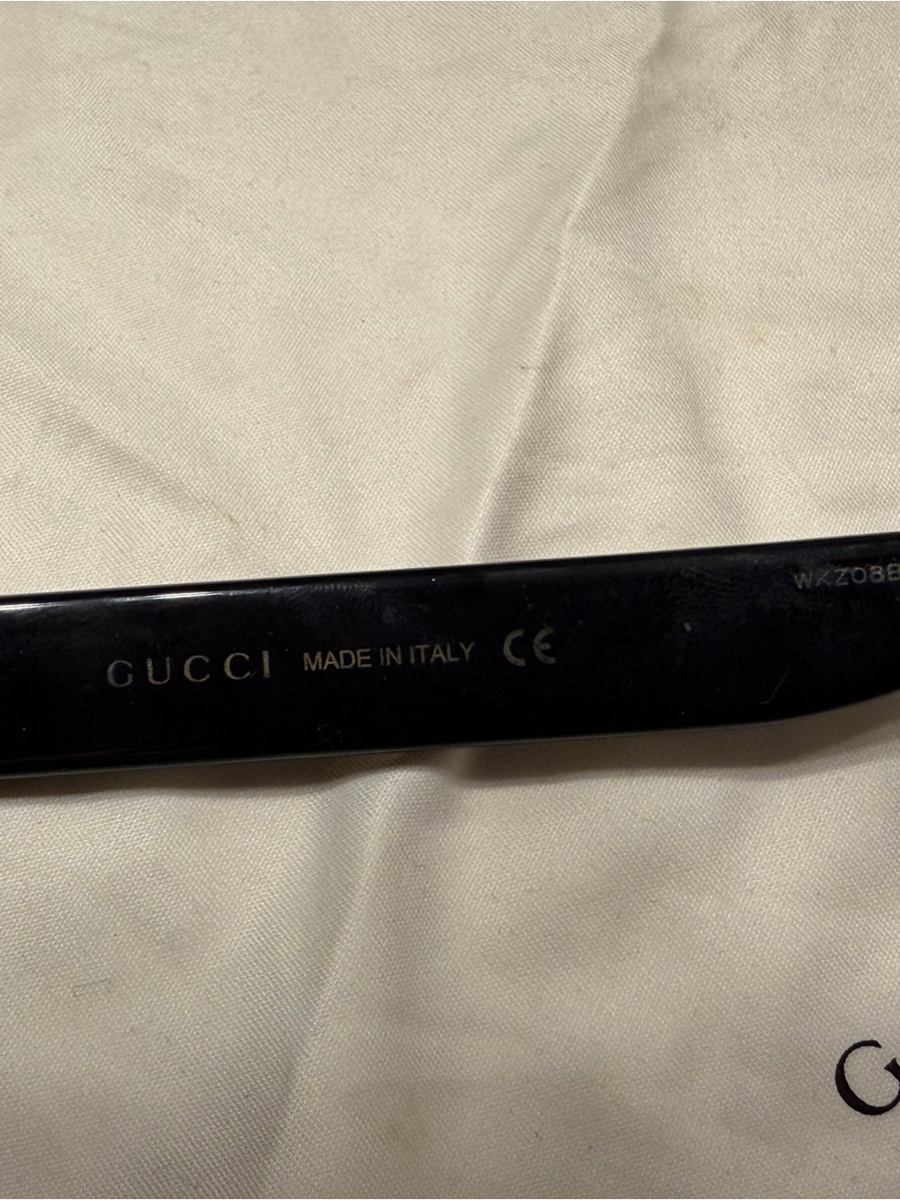 Gucci Black Round Women's Sunglasses with Gold Hardware - Picture 10 of 10